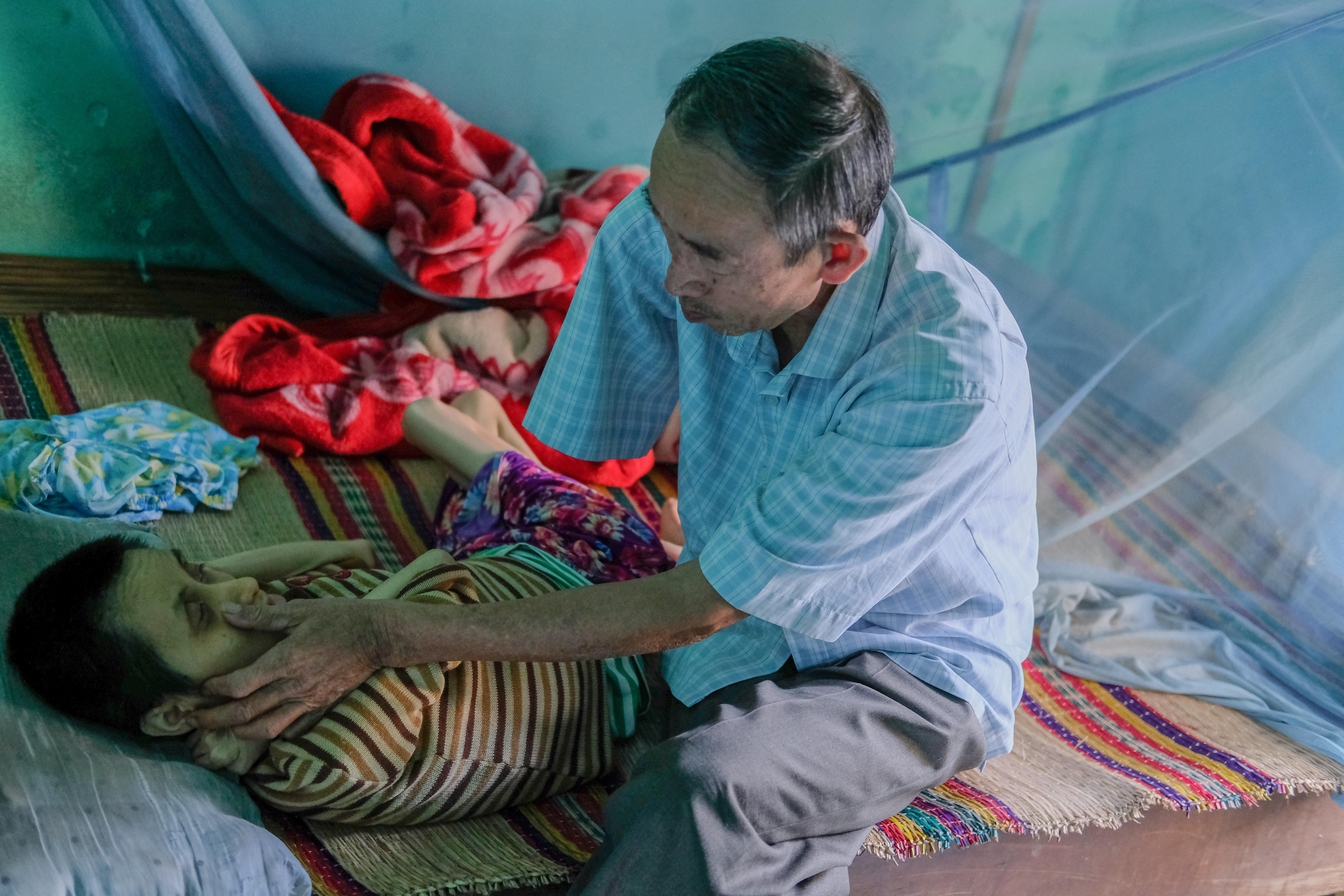 Hoàn cảnh éo le của gia đình CCB Nguyễn Hữu Hùng